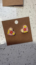Load image into Gallery viewer, Heart Earrings