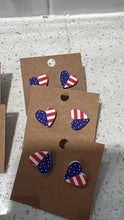 Load image into Gallery viewer, Heart Earrings